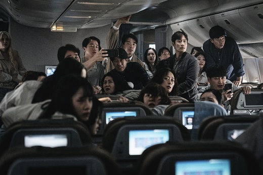 '<b>비상선언</b>' <b>이병헌</b> "송강호→<b>임시완</b> 천군만마 얻은 기분, <b>이민정</b> 반응...