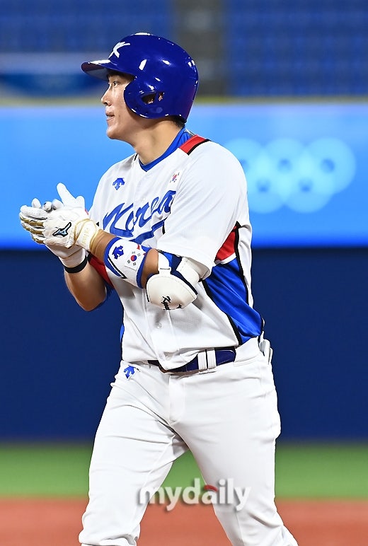 [分享] 韓總考慮金河成站三壘 吳智煥游擊