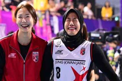 Foto Megawati Hangestri Menangis Red Sparks Cheong Kwan Jang