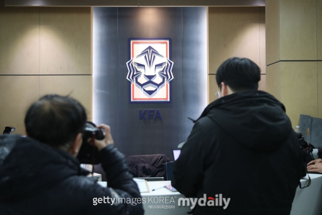 &apos;최악의 경우&apos; 월드컵 진출권 박탈...FIFA, KFA에 경고성 공문 외부 간섭시 제재