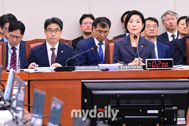 [현장] 국감 이틀째, 배달앱 갑질 <b>도마</b> 위…오영주 "상생방안 마련할 것...