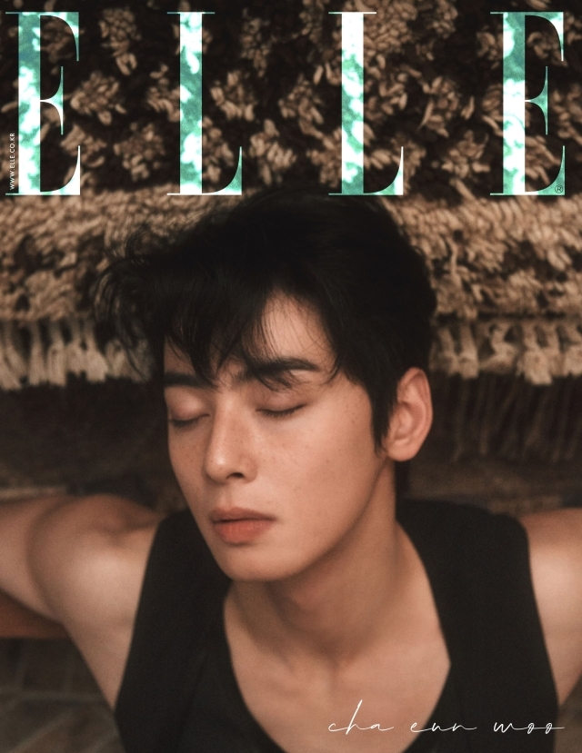 Cha Eun-woo pictorial, handsome even with freckles