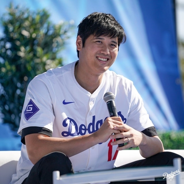 “오타니는 팔꿈치 수술 두 번하면 재기 어렵다는 통념을 거스를까” 다저스와 9년 남았다…이도류 언제까지 할까