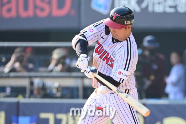 지금 KBO 최강 3루수는 김도영도 최정도 아니다…LG <b>4번타자</b> <b>문보경</b>이다...