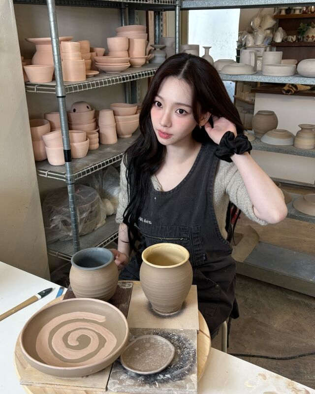 카리나님 인스타에 공개된 직접 빚은 도자기 