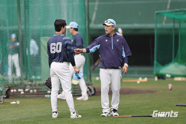 '김민호→김민재' <b>롯데</b>는 왜 수비코치를 바꿨나, 8연패→실책 9개 속출...