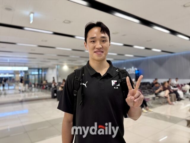 ‘99즈’ 아포짓 <b>임동혁</b> “U21 대표팀 후배들이 세계선수권서 즐기고 돌...