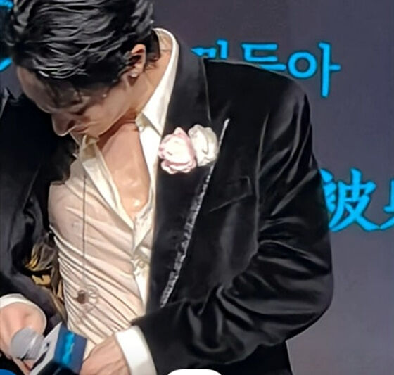 lee soo hyuk fan meeting overwork - 2