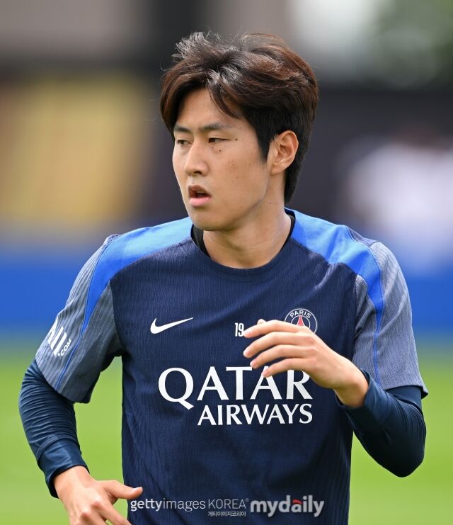 충격! 'PSG 잔류' 최악의 선택인가, <b>이강인</b> 커리어 '대<b>위기</b>'..."17살 유망...