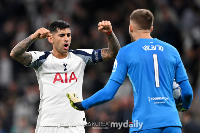 손흥민 떠난 <b>토트넘</b>, <b>수비축구</b>로 전향…'UCL 첫 경기 승리에도 답답' 프...