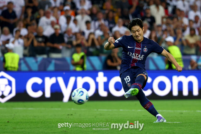 <b>PSG</b> 루이스 엔리케, <b>이강인</b> 제로톱 선발 출전 고심…'상대 수비 끌어내...