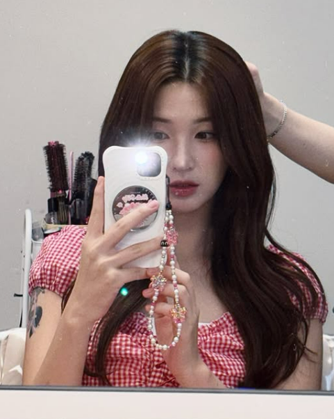 <b>율희</b>, 이혼 2년 만에 결심했다…"<b>연애</b>할 것, 내 삶 <b>시작</b>" [MD리뷰]