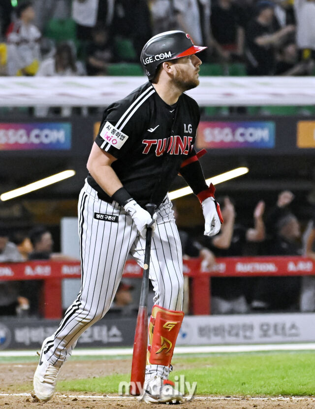 '우승' 사냥하러 대전 향하는 <b>오스틴</b>의 약속 "어메이징 한 컴백, 팬 여러...