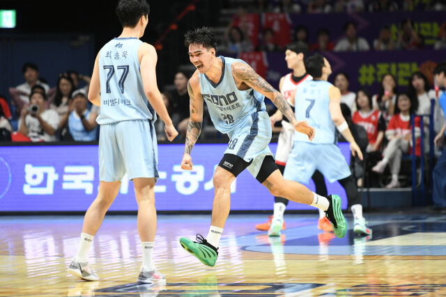 '손창환 감독 첫 승' 소노, SK에 82-78 '신승'→2연패 탈출...DB는 정관장...