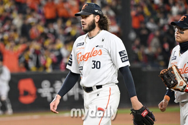 “폰세, 페디 넘어야 한다!” ML 4선발, 2년 2000~2500만달러 계약 성사시켜야…한화와의 이별 임박