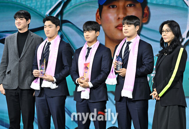 [MD포토] <b>김상준</b>-강민성-최예한, '삼성 라이온즈의 미래들'