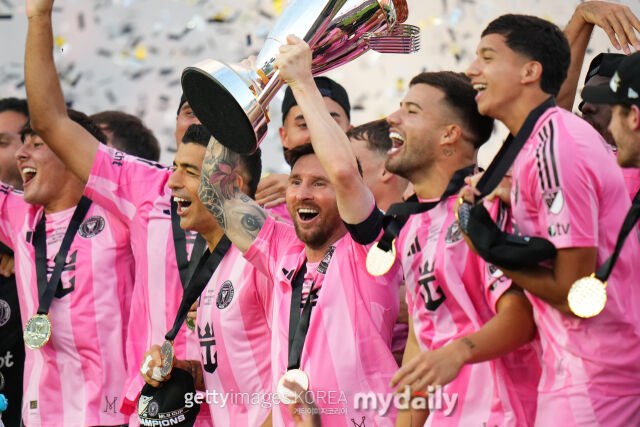 'GOAT' <b>메시</b> 2어시 폭발! 인터 마이애미, 'LAFC 꺾었던' 밴쿠버 제압하고...