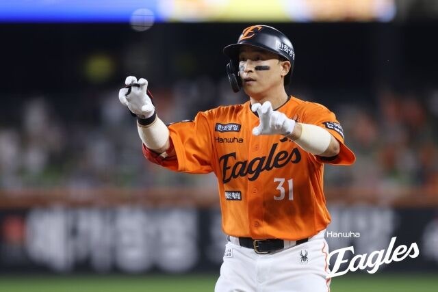 '이럴수가' KBO 안타왕이 FA 유일 미계약자 신세라니... 이틀 만에 4명이 행선지 찾았다