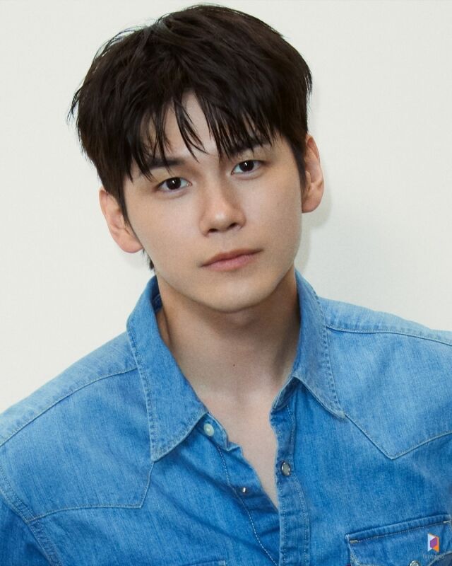 [공식] 옹성우, '차은우·김선호 소속사' 판타지오와 재계약…"오랜기간 고민 끝 함께"