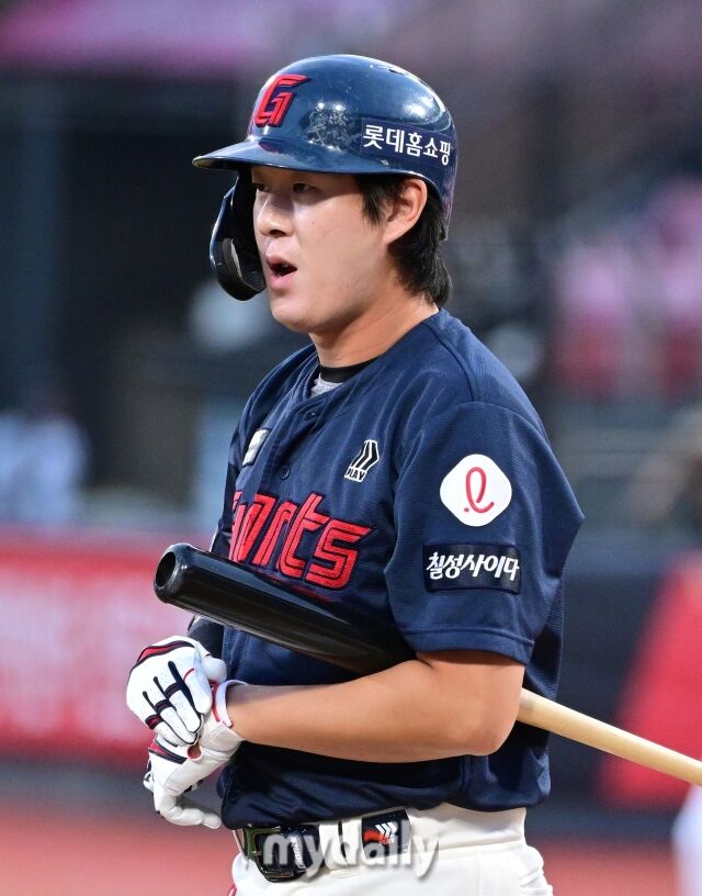롯데가 나승엽을 어떻게 데려왔는데, 얼마나 애지중지했는데…충격의 원정도박, 야구인생 최대 오점