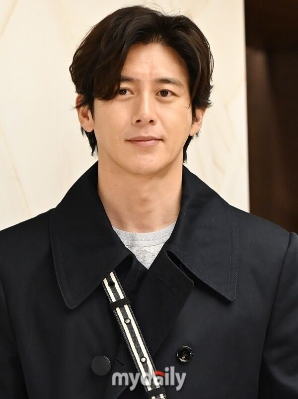 《Nine To Six》高洙攜朴敏英合作新劇 角色設定與劇情亮點公開