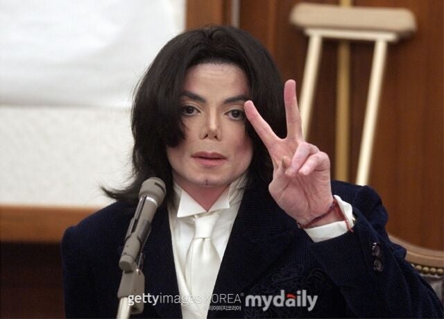 "마이클 잭슨이 약 먹이고 성폭행" 파문[해외이슈]