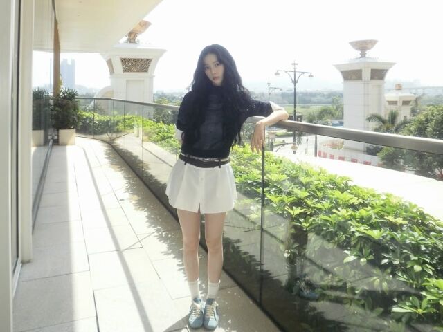 可愛くて完璧になる美貌のカリナ様です