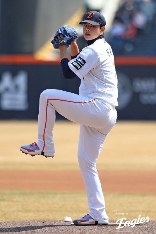 문동주 충격의 138km, 만우절에 거짓말처럼 회복할까…엄상백도 ERA 9.00 난타 당했는데 ‘한화 마지막 고민’