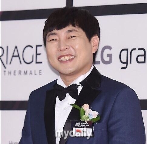 [속보] 이진호, 급성 뇌출혈로 중환자실行 "생명엔 지장 없어"