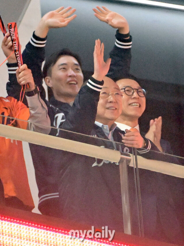 '<b>야구</b>사랑' 회장님이 대전에 떴다, '매진-매진' 한화 팬들과 함께 한다...
