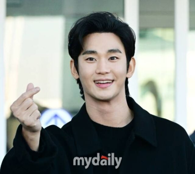 "1년만 진실 증명" 김수현, 확실해진 '복귀' 명분…연기된 '차기작'도 청...