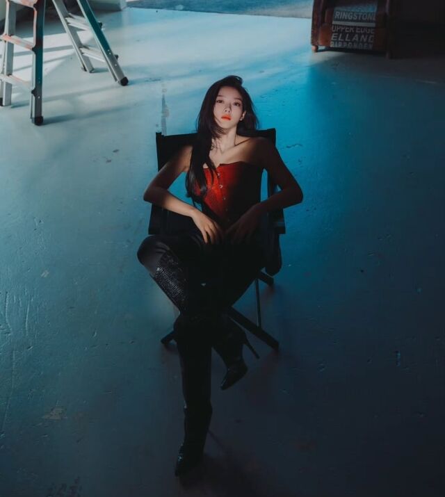 깊어진 카리스마와 치명적인 매력을 선보인 김유정