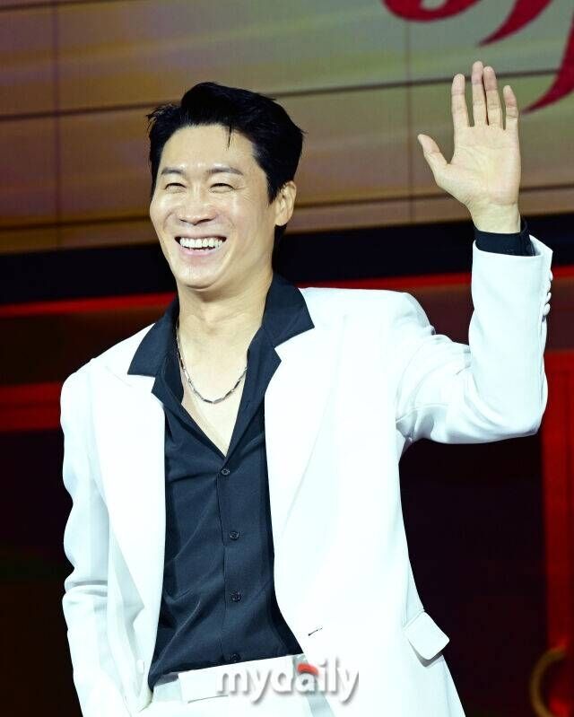 진선규 "아내 박보경, 휴대폰 <b>저장명</b>은 '갈비뼈'…난 '갈빗대'"