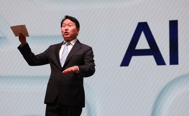 <b>최태원</b> “<b>한일</b>경제<b>연대</b>는 생존의 길”…AI·에너지·저출산 협력 제안