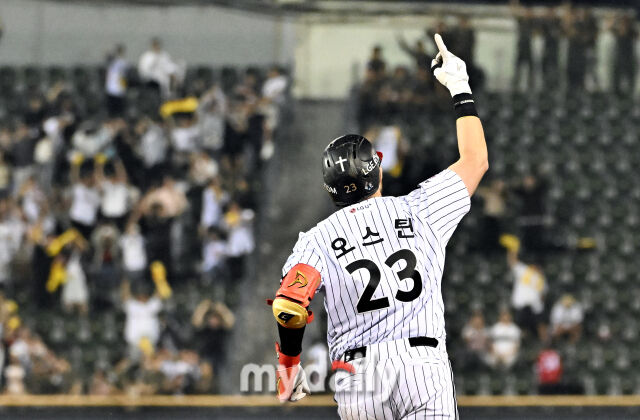 [MD포토] <b>오스틴</b>, '<b>만루홈런</b> 폭발'