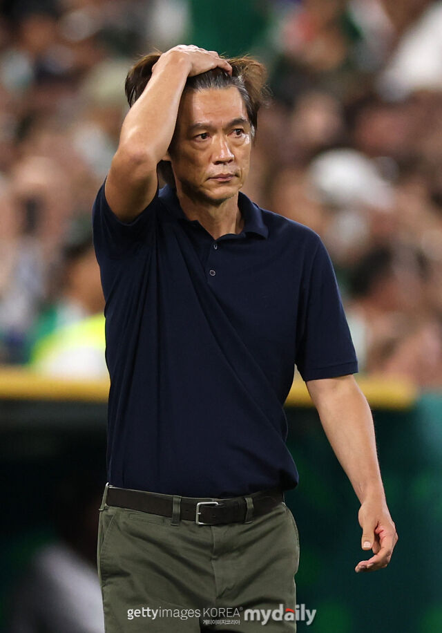 어쩌다가 이렇게 됐나! 일본 대승+호주 승리 필요→남아공전 패배로 지독한 경우의 수에 갇힌 홍명보호[2026WC]