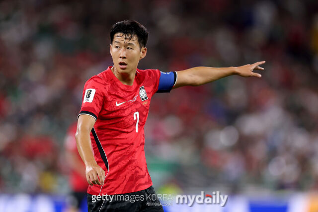 '손흥민 교체 투입 순간, 한국이 받은 유일한 환호'…남아공전 선발 제외 논란 [2026 WC]