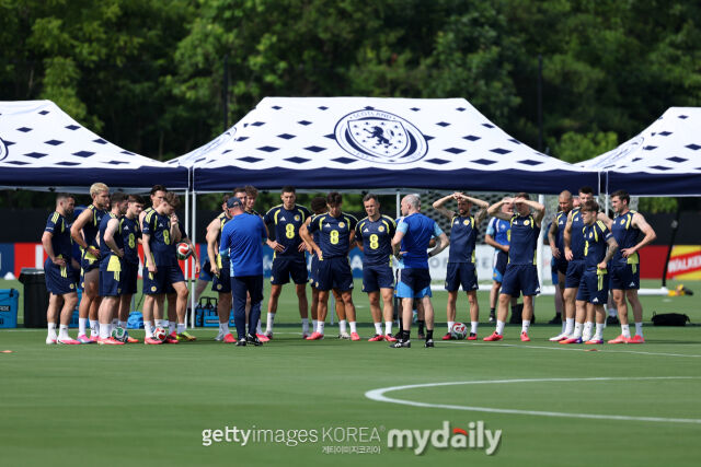 와일드카드 순위표에서 삭제, 결국 팀 훈련 중단…'한국보다 처참한 상황, 집에서 32강 본다' [2026 WC]