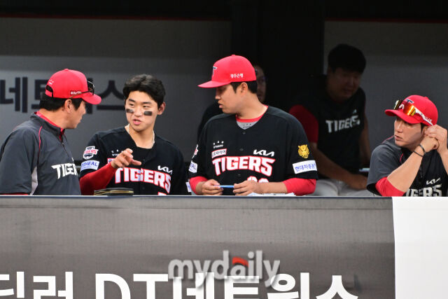 김도영의 쪽집계 예언 적중이 흥미진진한 코치진 …2022년부터 손동현 ...