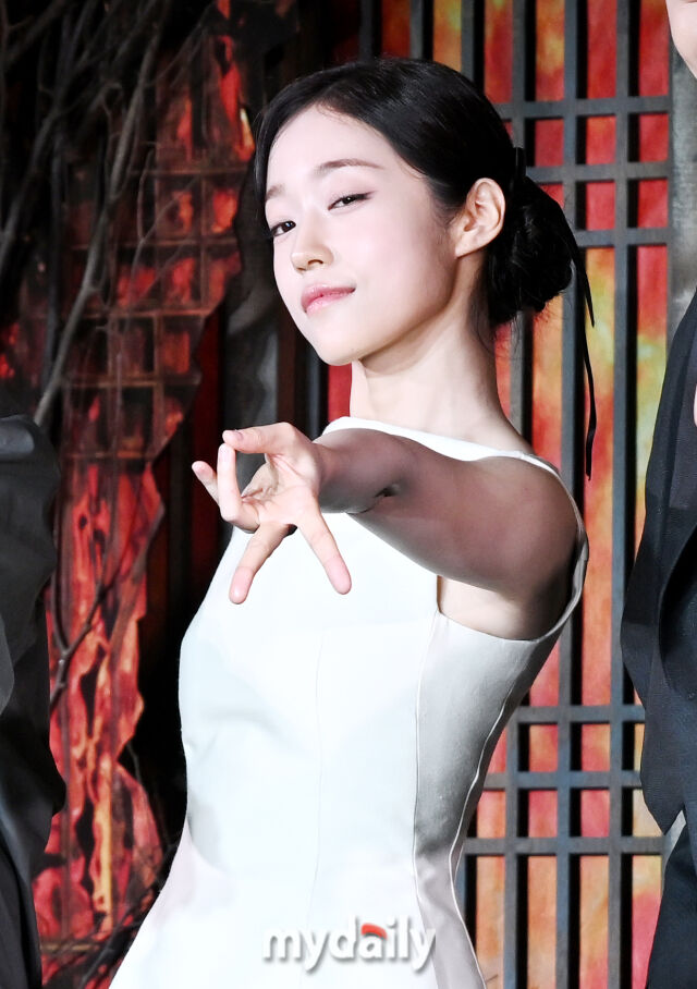 [MD포토] <b>노윤서</b>, '<b>동궁</b> 야호~'