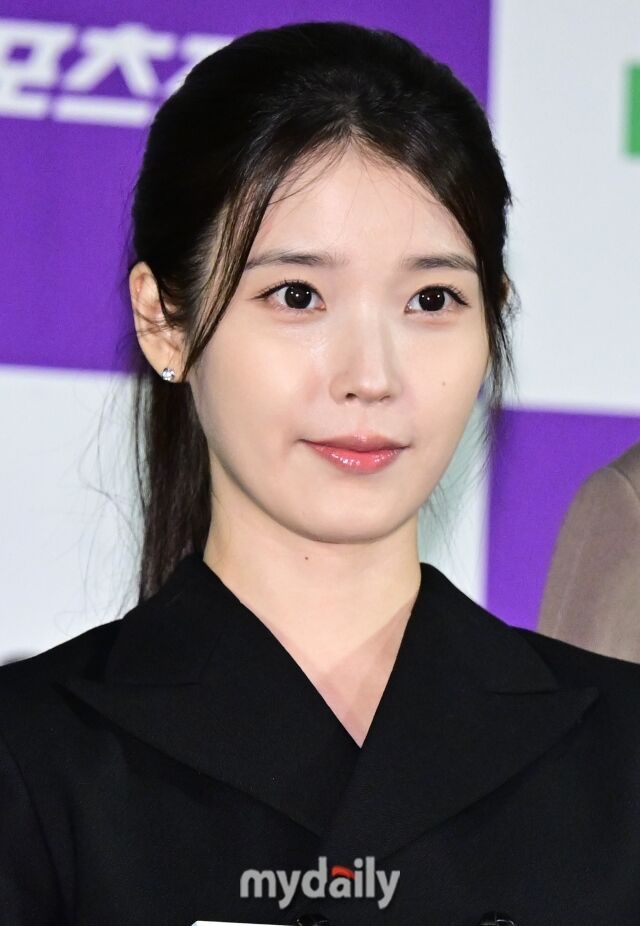 아이유 , 이종석과 결별에도… 미혼모 가정 위한 선행 계속