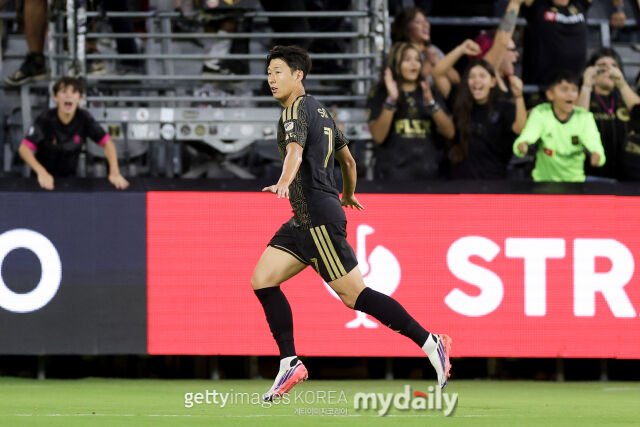 도대체 <b>손흥민</b>을 누가 막나? <b>1골 1도움</b> 1자책골 유도…LAFC, 솔트레이크...