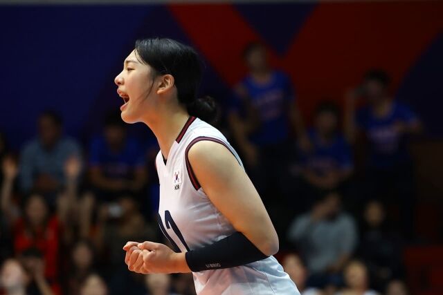 '리틀 김연경' <b>손서연</b> 28점, 한국<b>U17</b>대표팀 <b>세계선수권</b> 조별리그 첫판 푸...