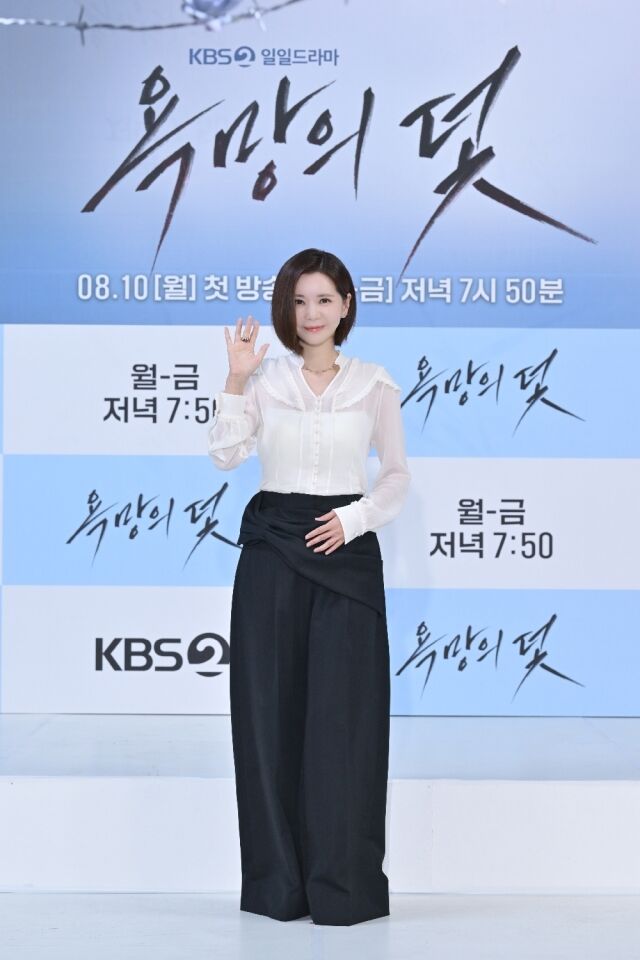 '<b>욕망의 덫</b>' <b>장서희</b>, 또 역대급 악녀 탄생하나…"2026년 하반기 시원하...