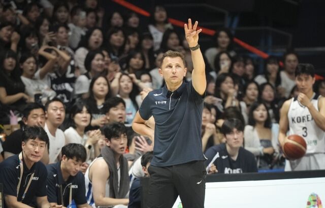 <b>한국</b> 남자<b>농구</b> 광복절에 일본에 <b>20점차 참패</b>, 3쿼터에 이미 가비지타임...