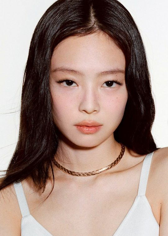 <b>제니</b>, <b>의상</b>사고 영상에 결국 <b>법적대응</b>…"악의적 편집·가공"