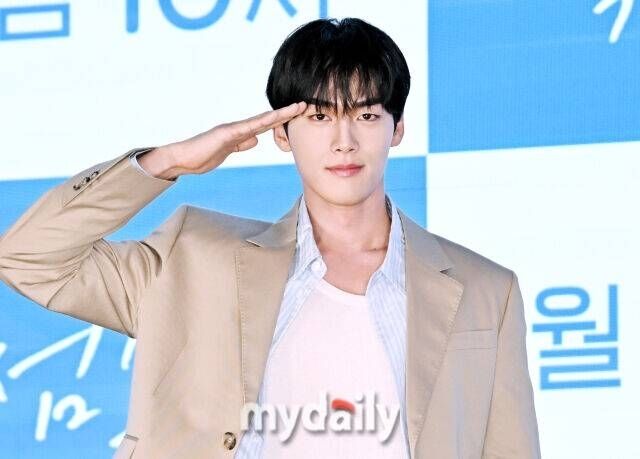 <b>배우</b> <b>홍민기</b>, '데이트 폭력' 폭로글 올라와…소속사 대응은 '아직' [MD이...