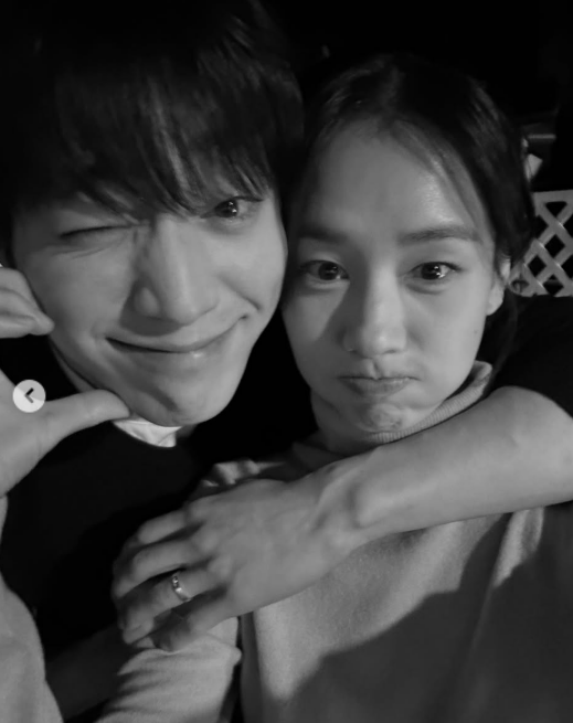 서강준♥안은진, 이러다 열애설 나겠네…초밀착 투샷