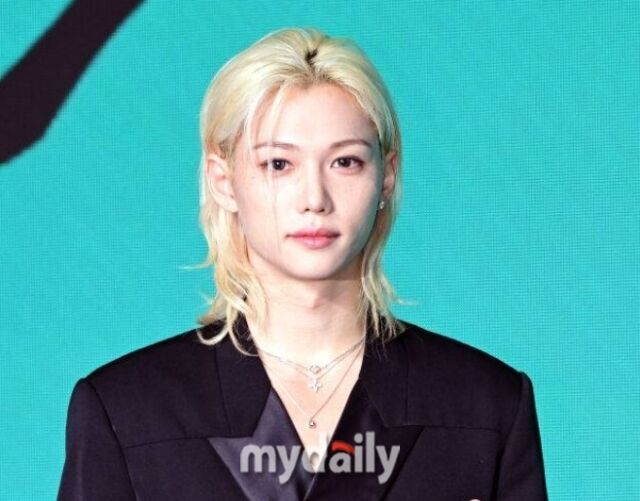 <b>스트레이 키즈 필릭스</b>, 생일 맞아 3억 원 통큰 <b>기부</b>…"아이들에게 따뜻...