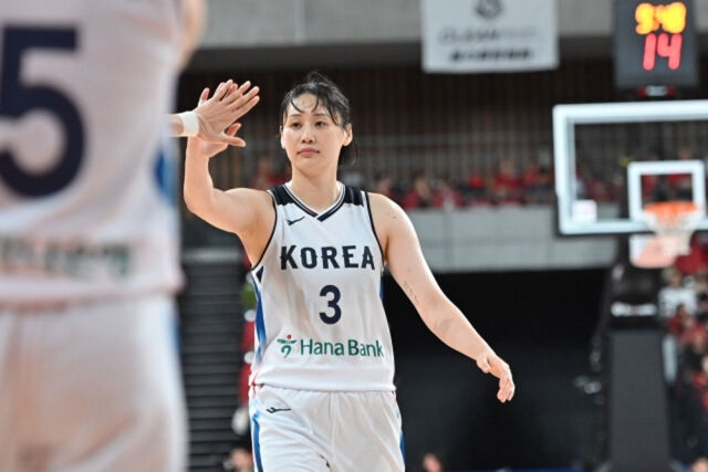 223cm <b>장쯔위</b> 막아라! 女<b>농구</b>, 중국과 준결승전→12년 만에 남녀 동반 금...